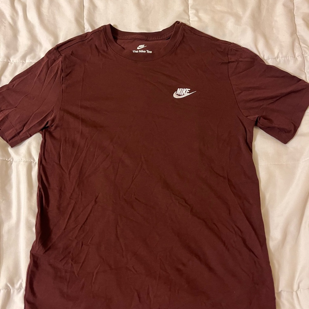 Nike Burgundy Short Sleeve Tee